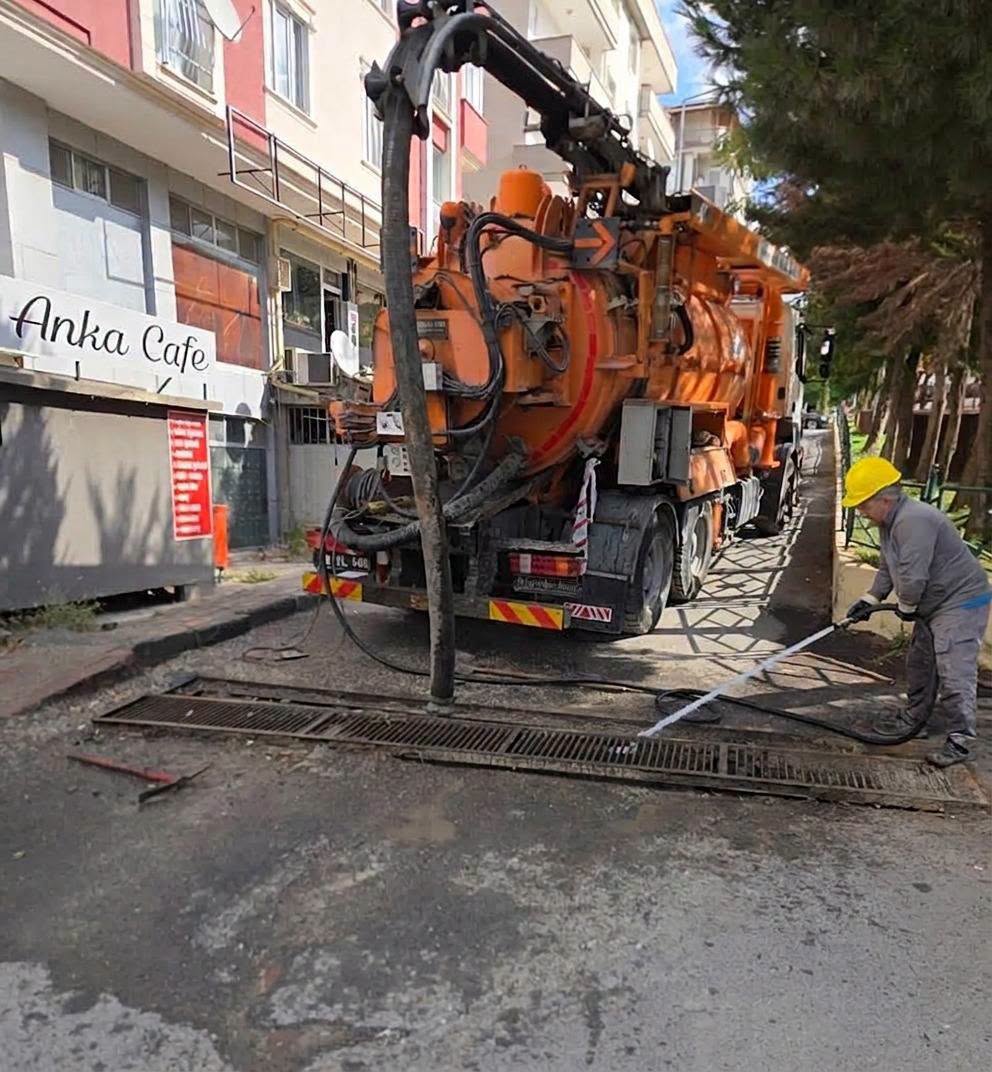 TESKİ MAZGAL TEMİZLİĞİ ÇALIŞMALARINI SÜRDÜRÜYOR